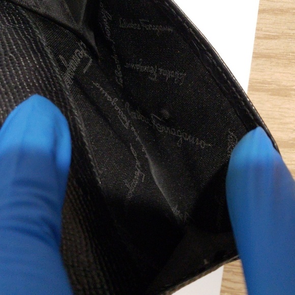 Authentic Salvatore Ferragamo Black Leather Bi-Fold Wallet – Luxury 4.75"x4-inch - Picture 12 of 15